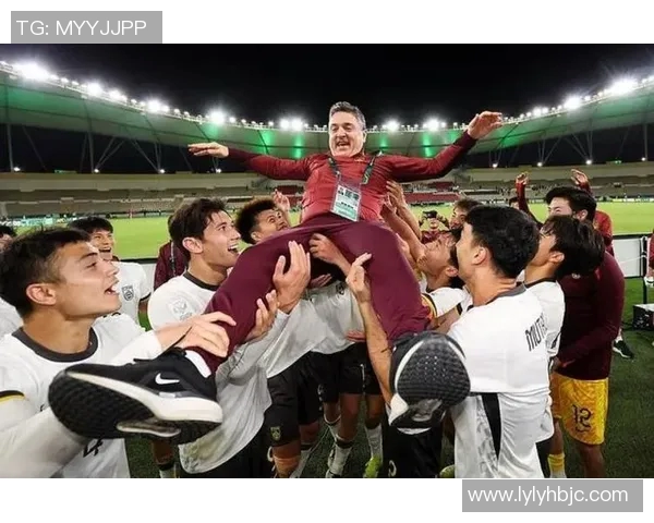 足球明星怒斥对手球员引发争议背后故事揭秘